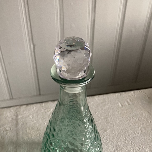 NWT Trio of Pastel Color Pebbled Glass Decorative Bottles w/ Crystal 💎 Tops - Picture 9 of 17